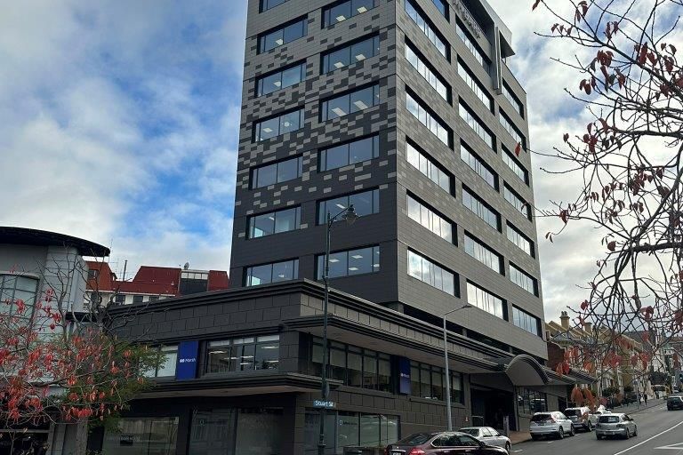 Premium Octagon Ground Floor Tenancy - Vista 2