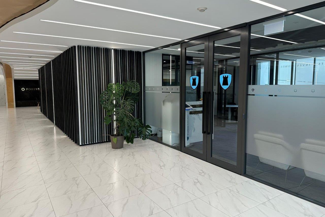 Premium Octagon Ground Floor Tenancy - Vista 4