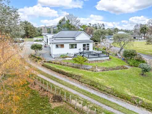 19 Kenderdine Road, Elsthorpe