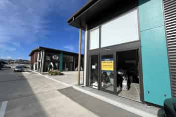 Lyall Bay Junction - Free gym membership!