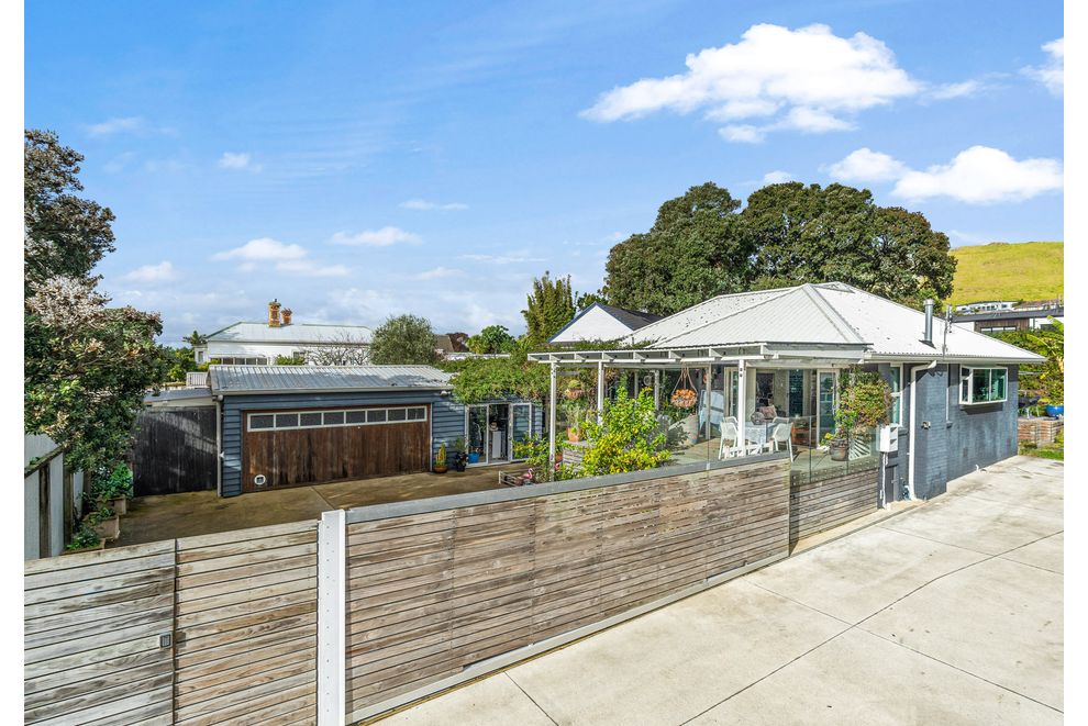 57a Mcintyre Road, Mangere Bridge, Manukau City For Sale realestate