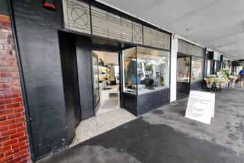 CHARACTER RETAIL IN HIGHLY SOUGHT SUBURB
