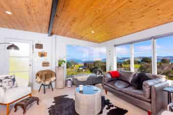 29 Koutu Point Road, OPONONI
