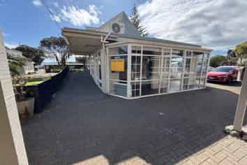 Last Available Unit in the Copperfield Complex!
