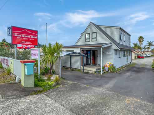 Prime freehold going concern motel opportunity