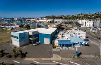 Freezer and Cool Stores with Covered Loading