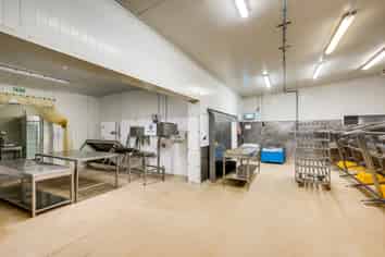 Freezer and Cool Stores with Covered Loading