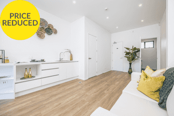 4/54 Taharoto Road, Takapuna