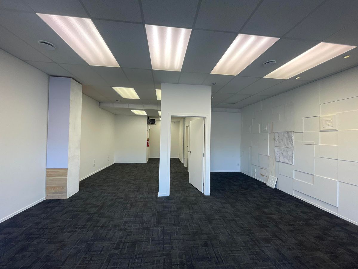 Great Investment Opportunity in Busy Area! - Pamja 6