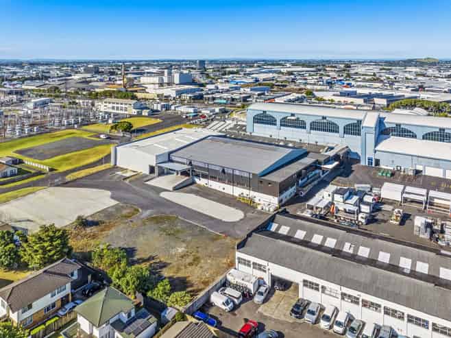 Industrial Facility in Prime Ellerslie Location
