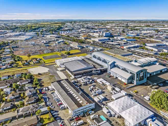 Industrial Facility in Prime Ellerslie Location