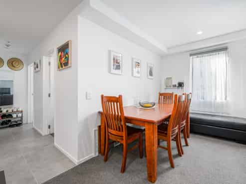 G10/28C Eileen Newey Place, Henderson