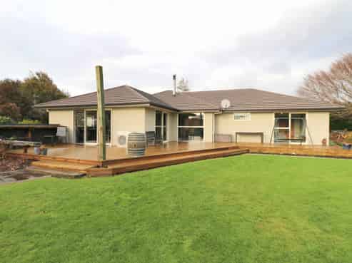 153 Flora Road East, Makarewa