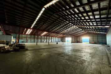 1,575sqm High Stud Warehouse For Lease