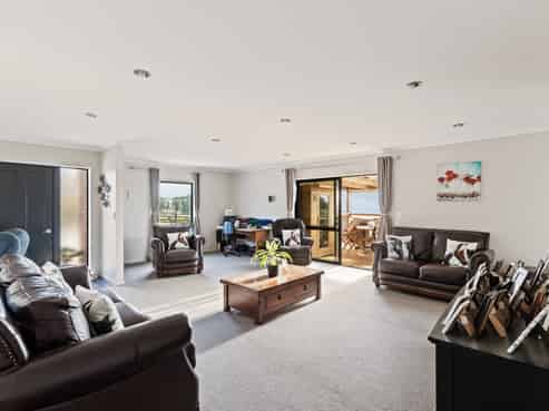 567 Smart Road, Hillsborough