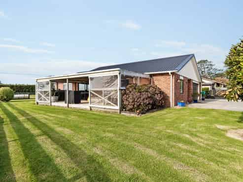 567 Smart Road, Hillsborough