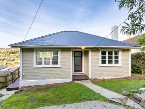 8 Robinson Street, Lookout Point