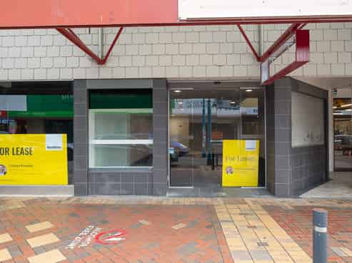 Centre of Market Street for Lease!