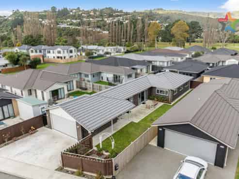 18 Martha Turnell Crescent, Manor Park
