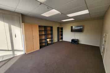 Tidy Affordable Office Space