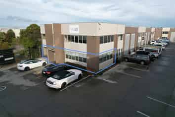 Tidy Affordable Office Space