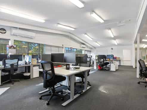 Well located, high NBS office space