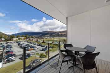 311/24 Hawthorne Drive, Frankton