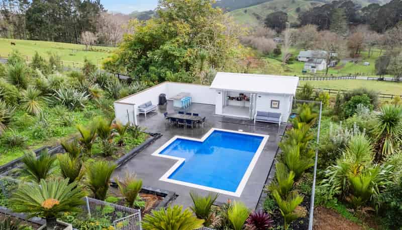 7 Pineview Lane, Helensville