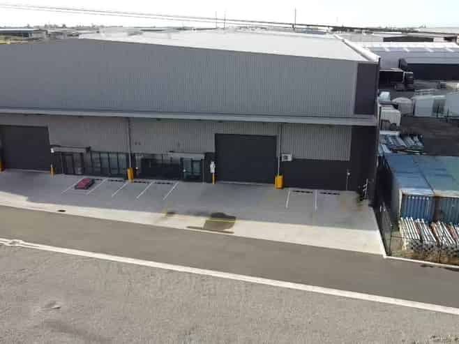 Near-New Waterloo Warehouse
