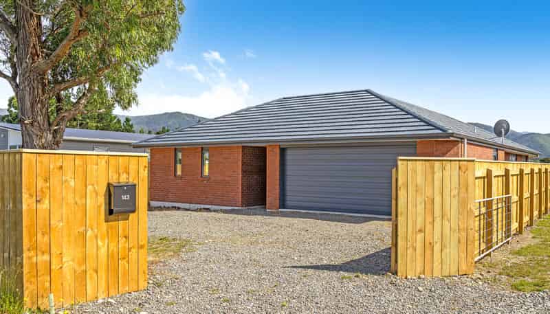 143 Fitzherbert Street, Featherston