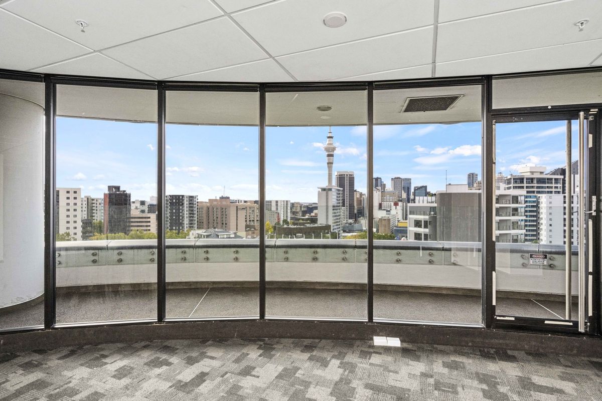 Top Floor Office - Views & Parking - Visning 3
