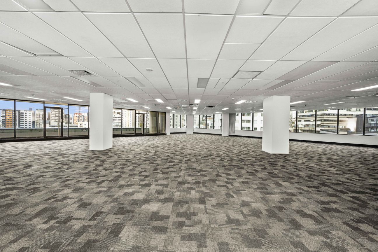 Top Floor Office - Views & Parking - Vista 2