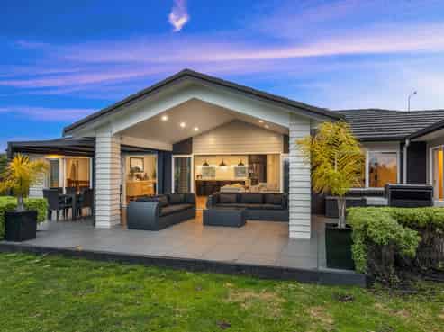 60 Roberts Road, Matakatia