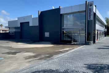 Impressive first floor office/studio in Manurewa