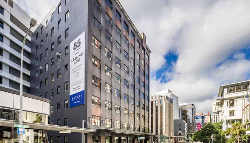 Ground Par The Terrace, Wellington Central