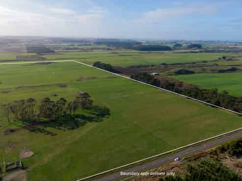 327 Paranui Road, Foxton