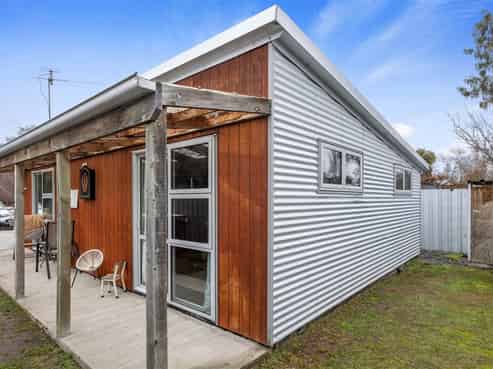 6 Pine Avenue, Kainga