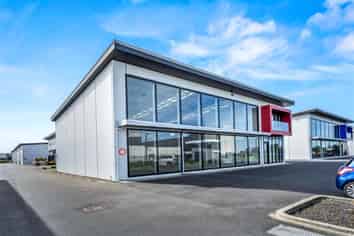 Modern Warehouse in Great Location