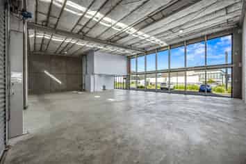 Modern Warehouse in Great Location