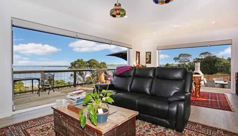 50 Ronald Avenue, Glenbrook