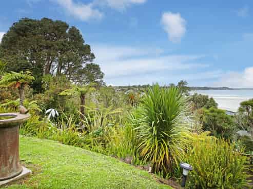 50 Ronald Avenue, Glenbrook