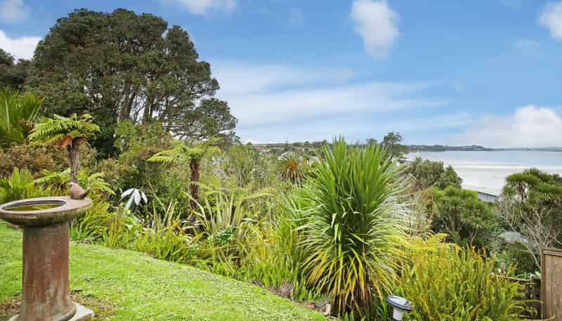 50 Ronald Avenue, Glenbrook