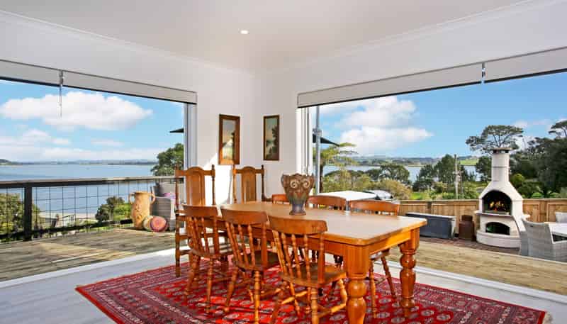 50 Ronald Avenue, Glenbrook