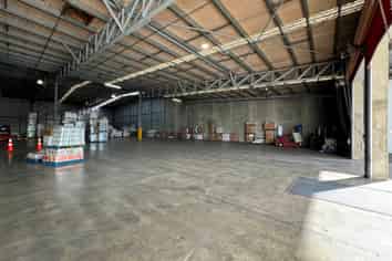 4,954sqm High Stud Industrial Facility For Lease