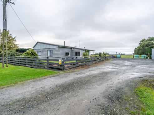 143 Flora Road East, Makarewa