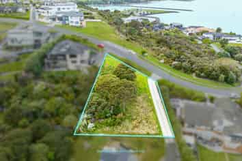 28 Beauvoir Avenue, Matakatia