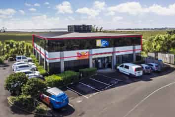 Prime level 1 offices at Harbourside Business Park