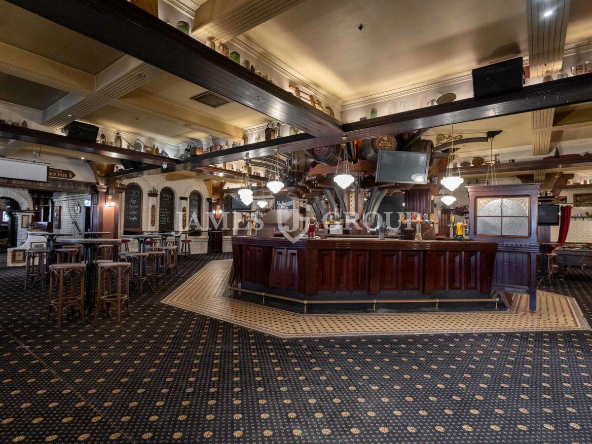 FULL FLOOR RETAIL IN NEWMARKET | 870SQM - Ansicht 2