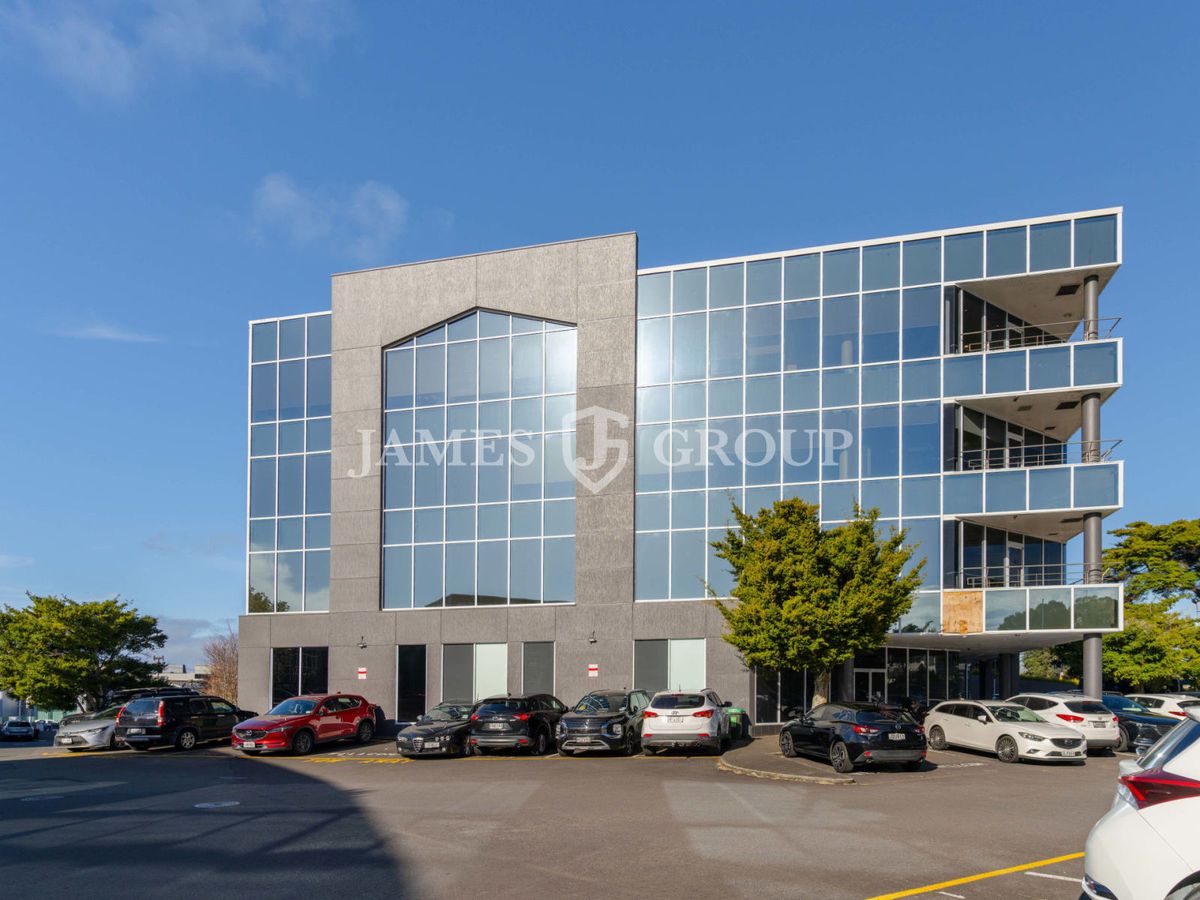 FANTASTIC ELLERSLIE OFFICE 880 SQM!