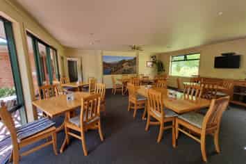 Lake Roxburgh Lodge FHGC For Sale